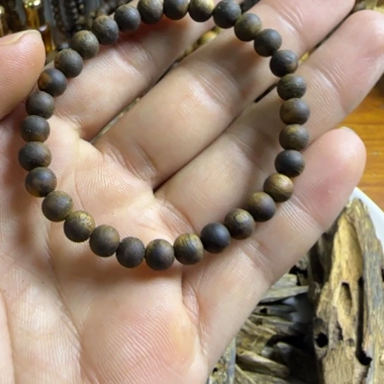 沉香沉香碎屑绿棋楠沉香0.6多圈3克➕