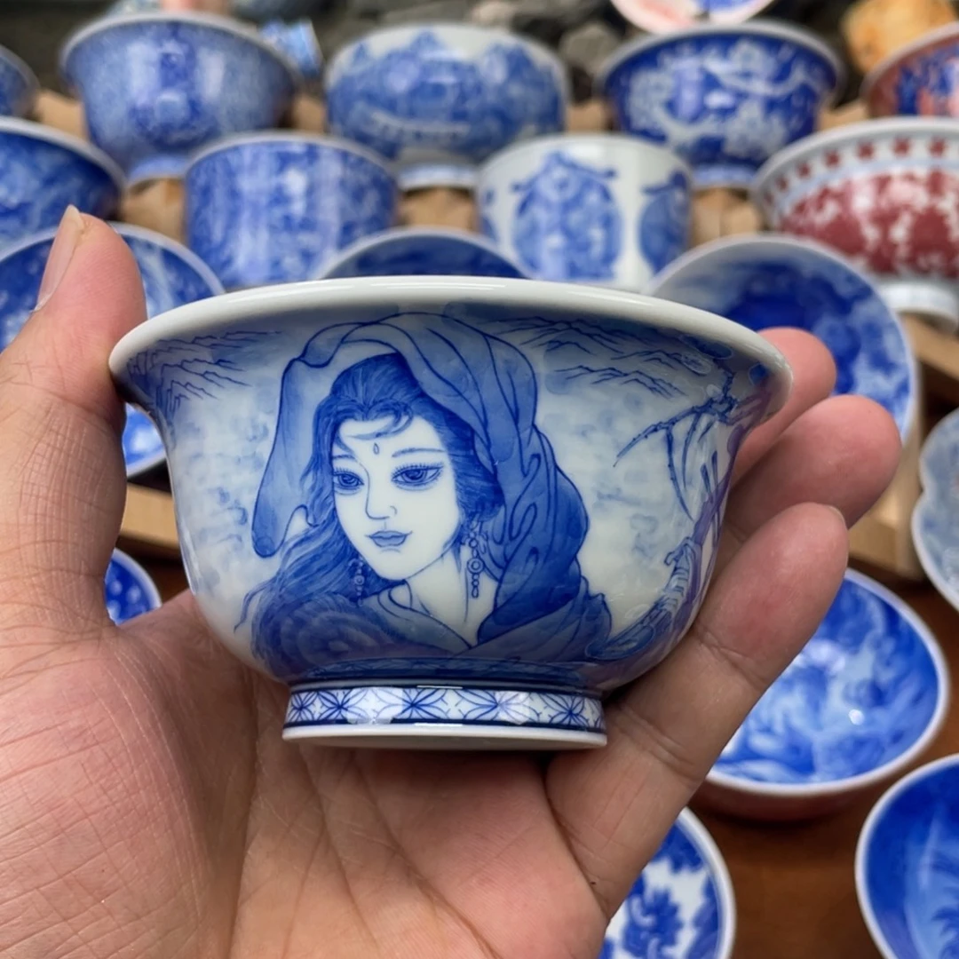 陶月楼 美女压手杯