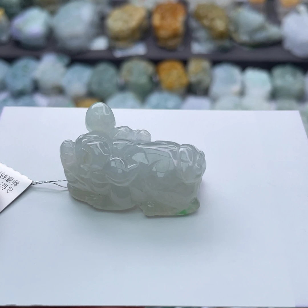 翡翠颈饰未镶嵌貔貅