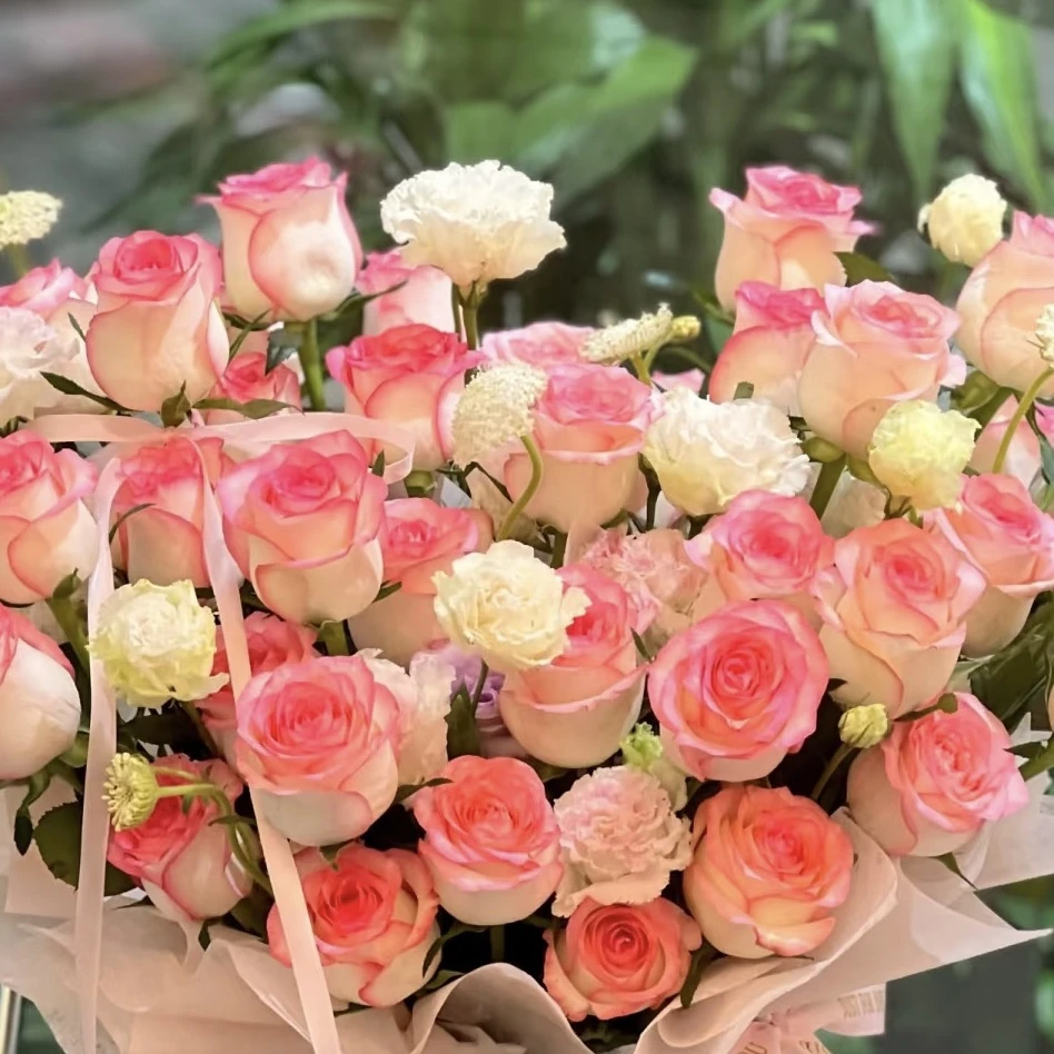 02【云南鲜花】香水百合+粉玫瑰+芭比+康乃馨+桔梗1扎+草1扎