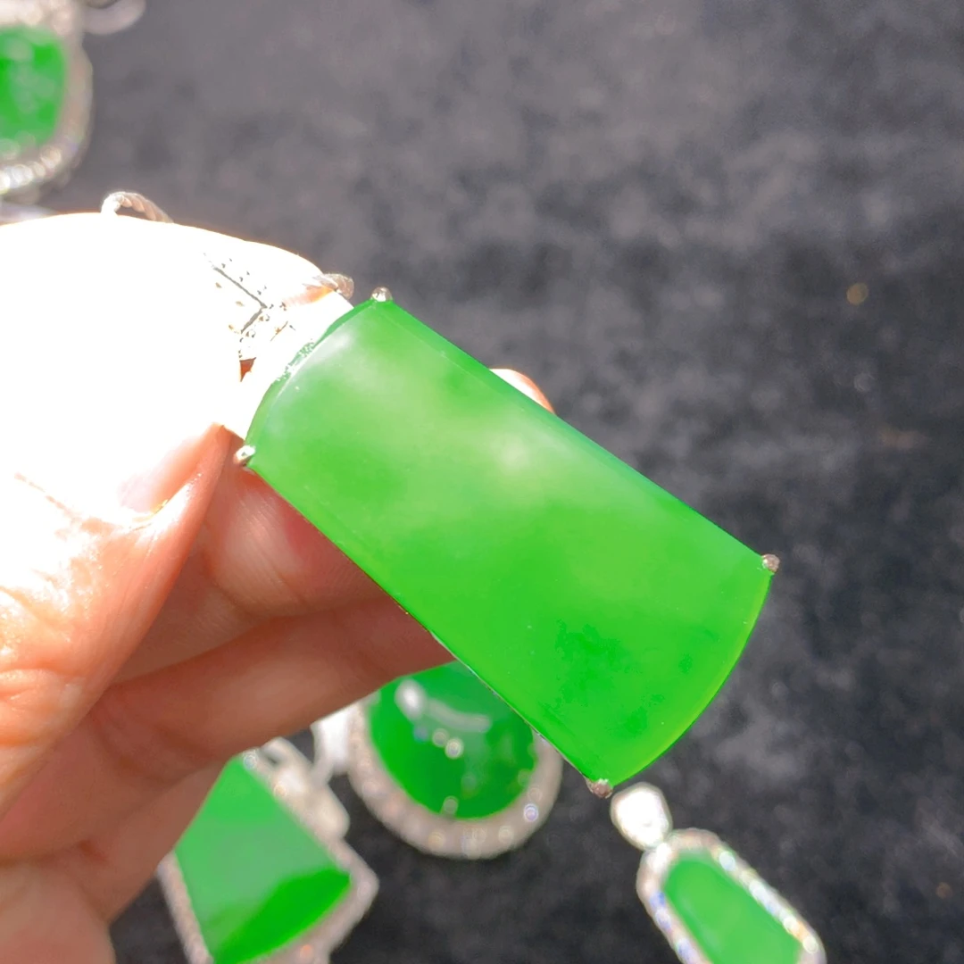 颈饰银S925镶嵌翡翠