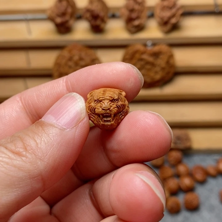 狼**梦桃核雕刻老虎单颗