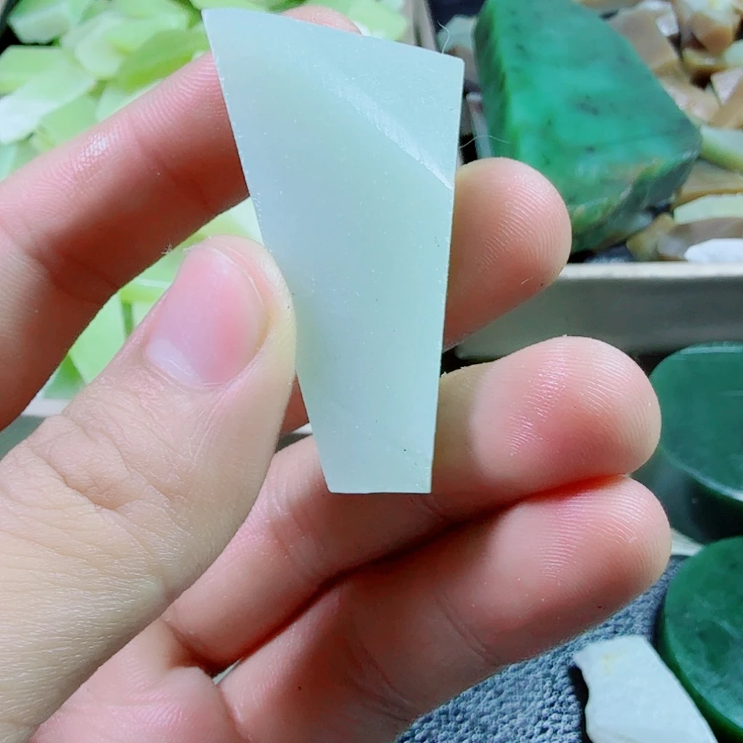 未镶嵌和田玉（糖玉）挂件