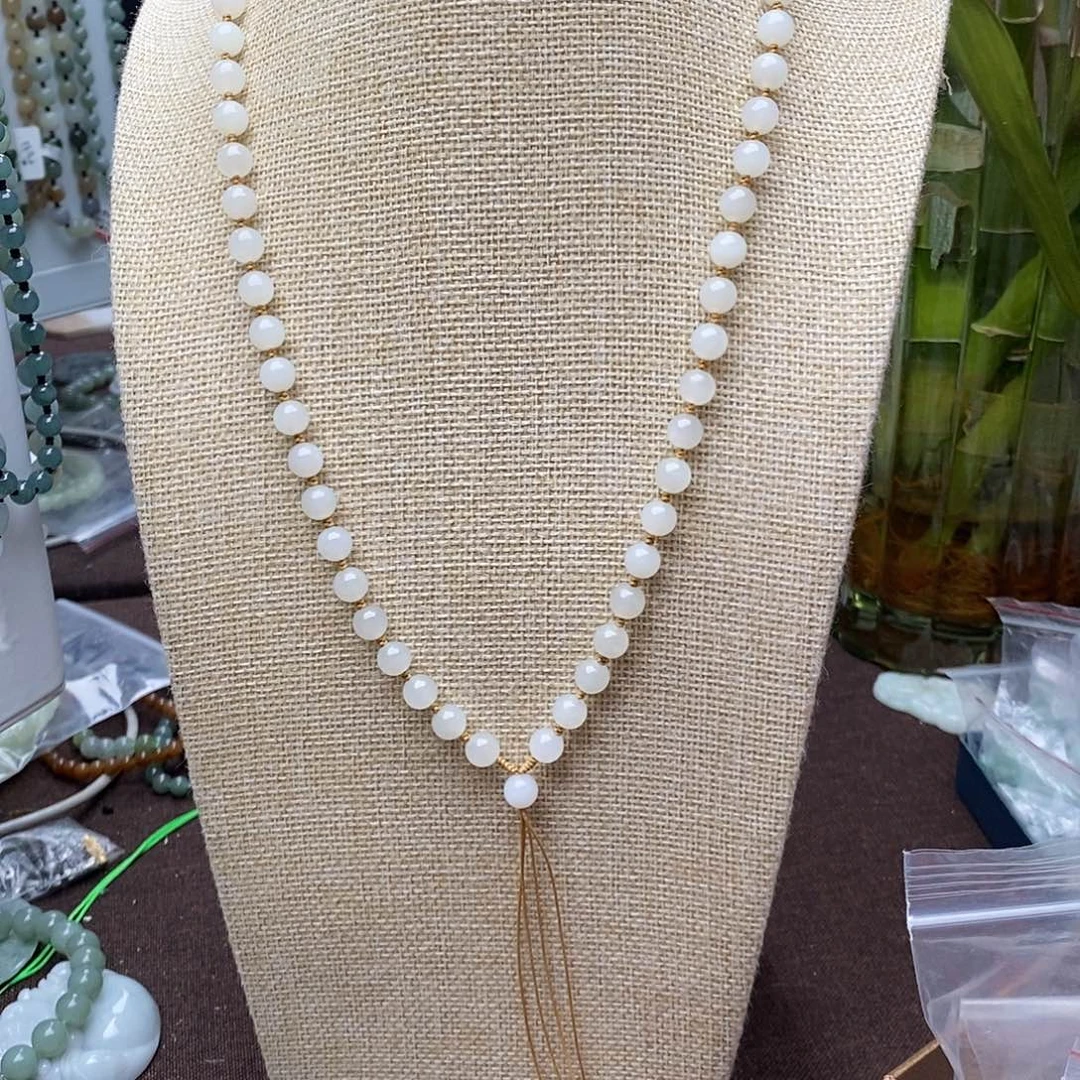 笑***云和田玉未镶嵌颈饰