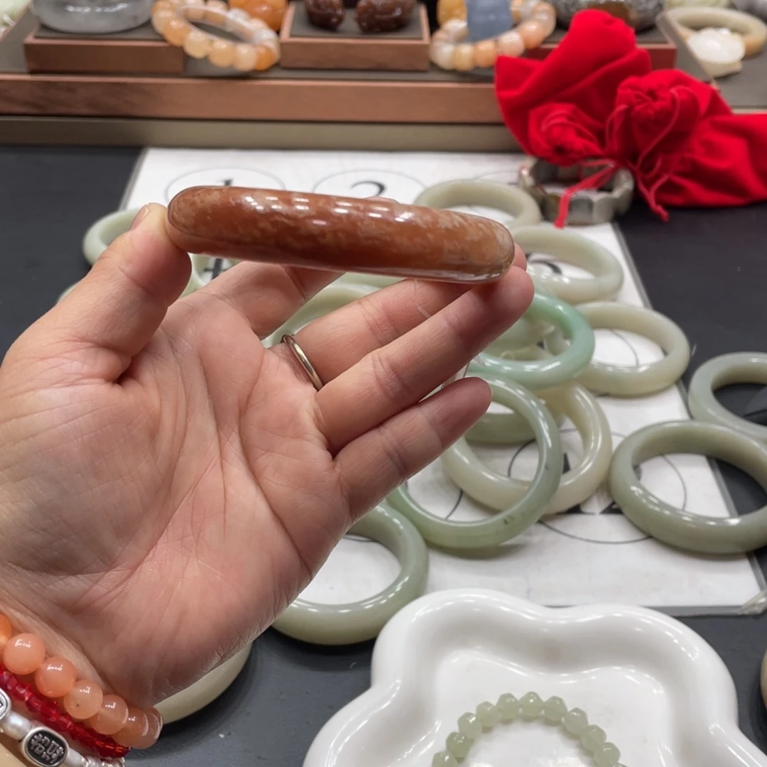 冷***～石英质玉手镯未镶嵌