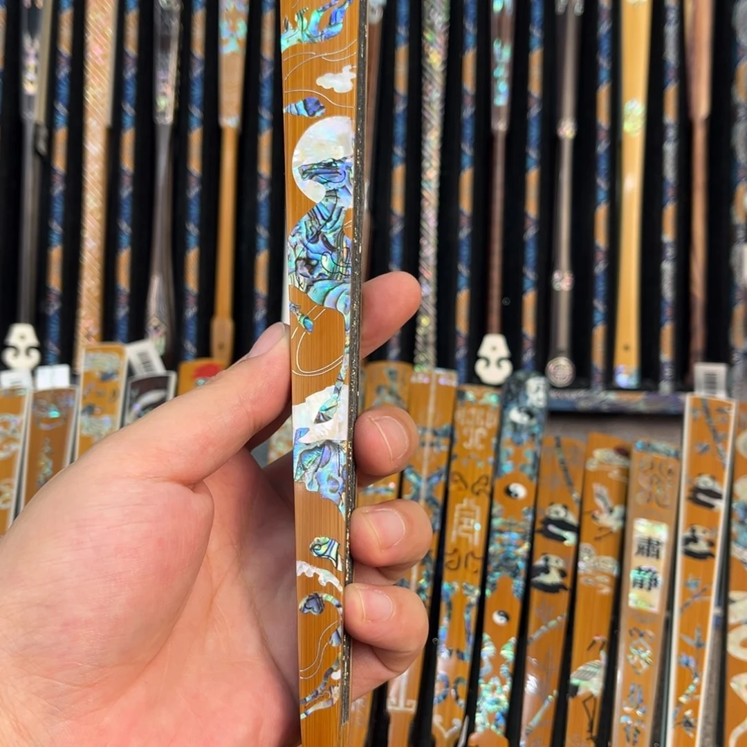 扇子手工制作工艺精湛