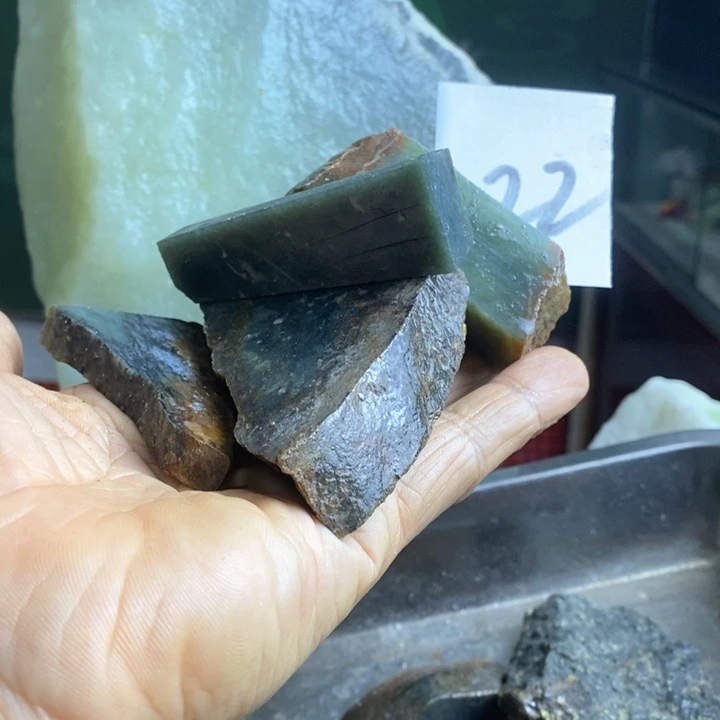 蛇纹石玉珠宝岫玉原石未镶嵌大**河