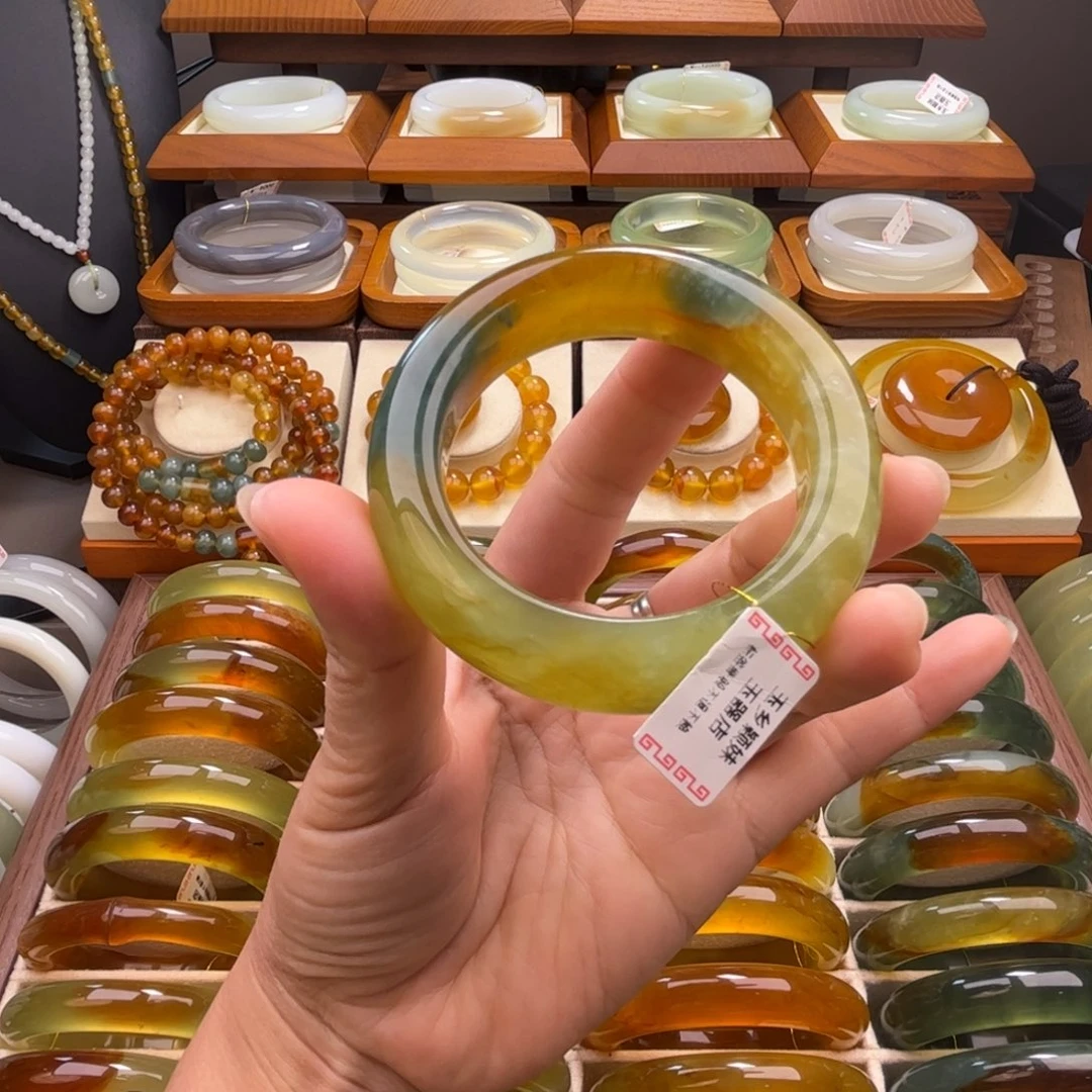 蛇纹石玉未镶嵌手镯54