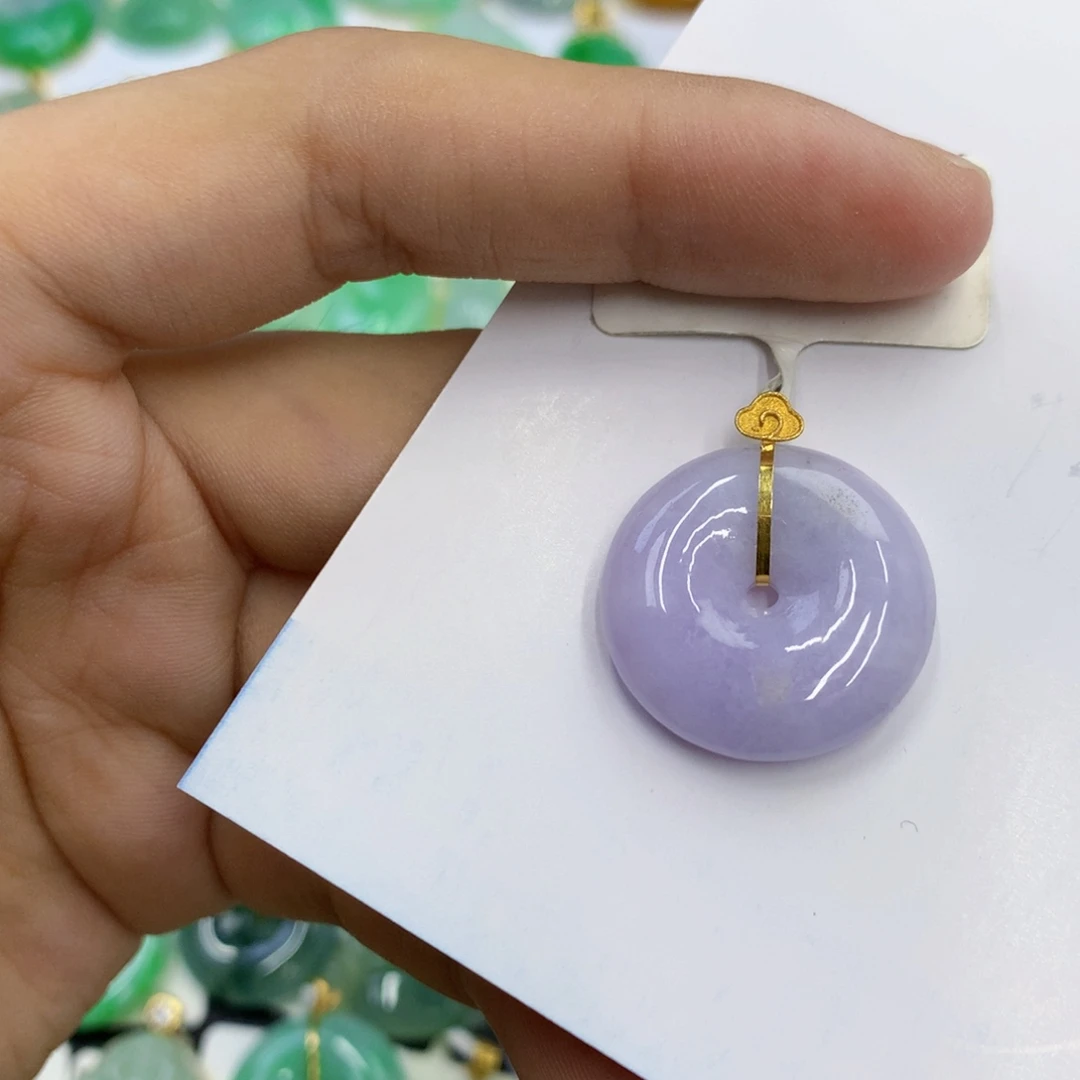 翡翠18K金镶嵌颈饰翡翠