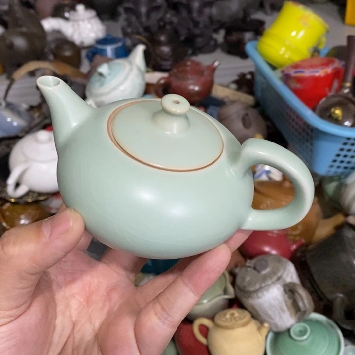 陶瓷艺术品及陶瓷壶