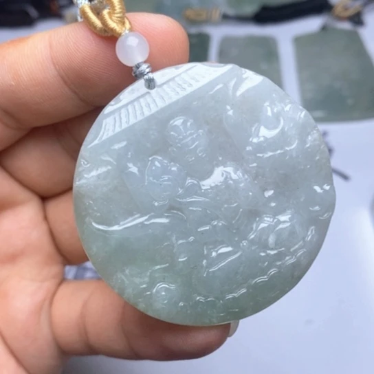 翡翠未镶嵌颈饰翡翠