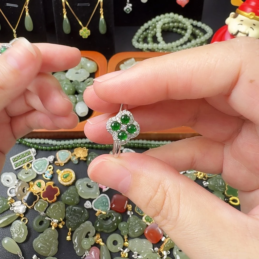 和田玉（糖玉）未镶嵌颈饰