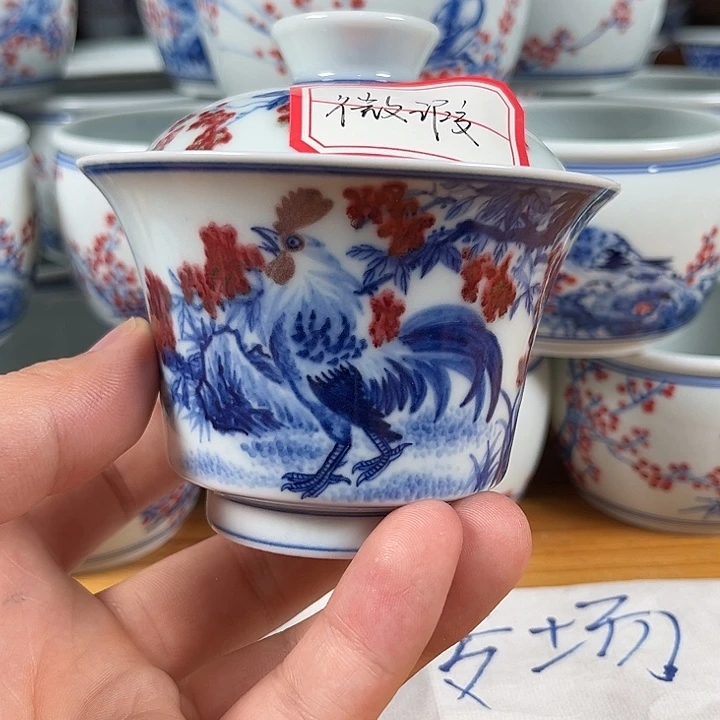 青花釉里红公鸡盖碗