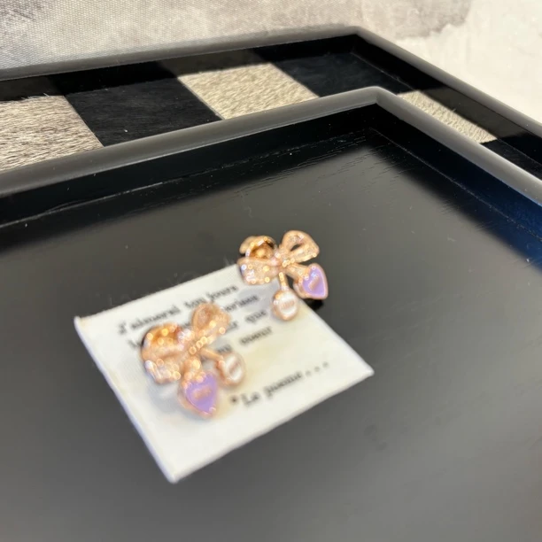 铜合金合成锆石耳饰 蝴蝶结字母耳环-EH2430