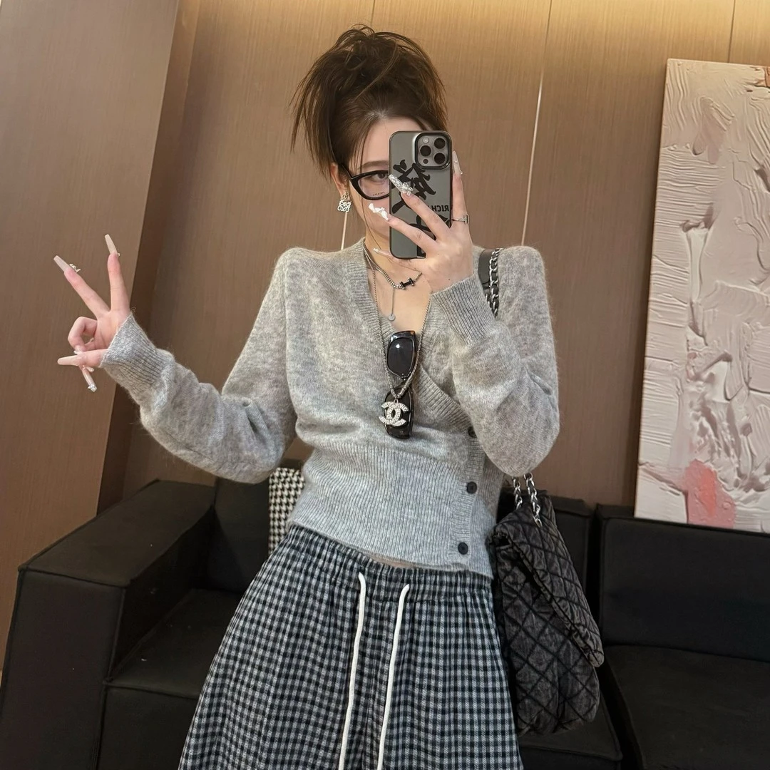 秋冬新款气质休闲时尚显瘦不规则交叉针织衫外套女设计感小众上衣