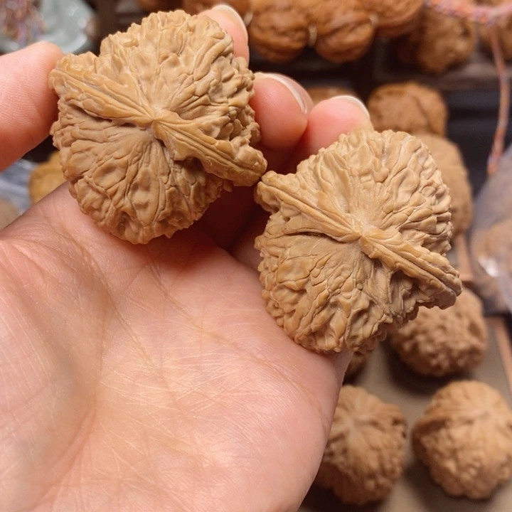 文玩核桃把件一*三角白44