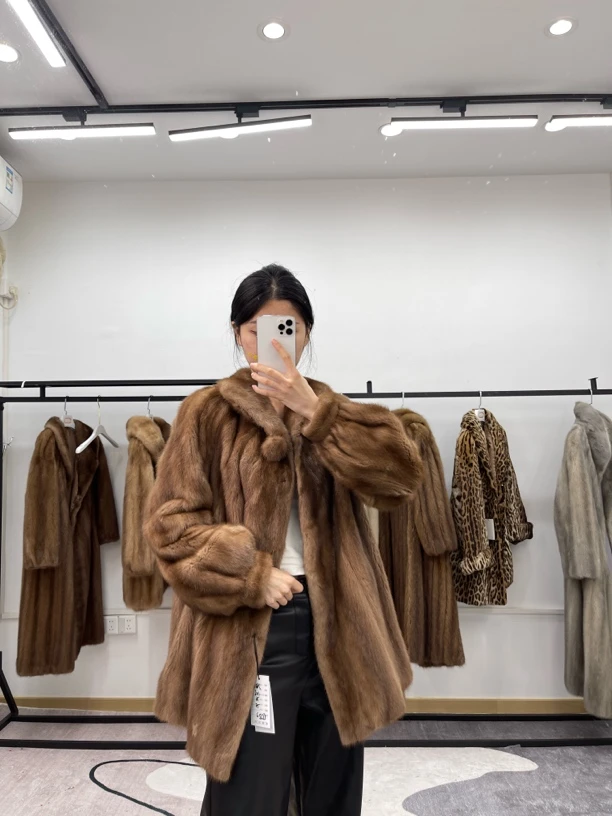 CC 122蜜棕色中古进口水貂毛外套，溜肩袖长75胸围106长度76
