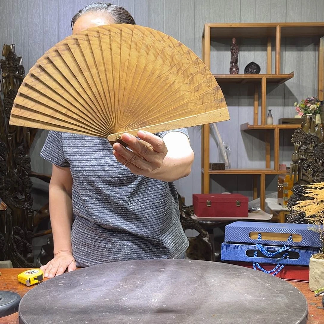 金丝楠用****6枯木扇子一把