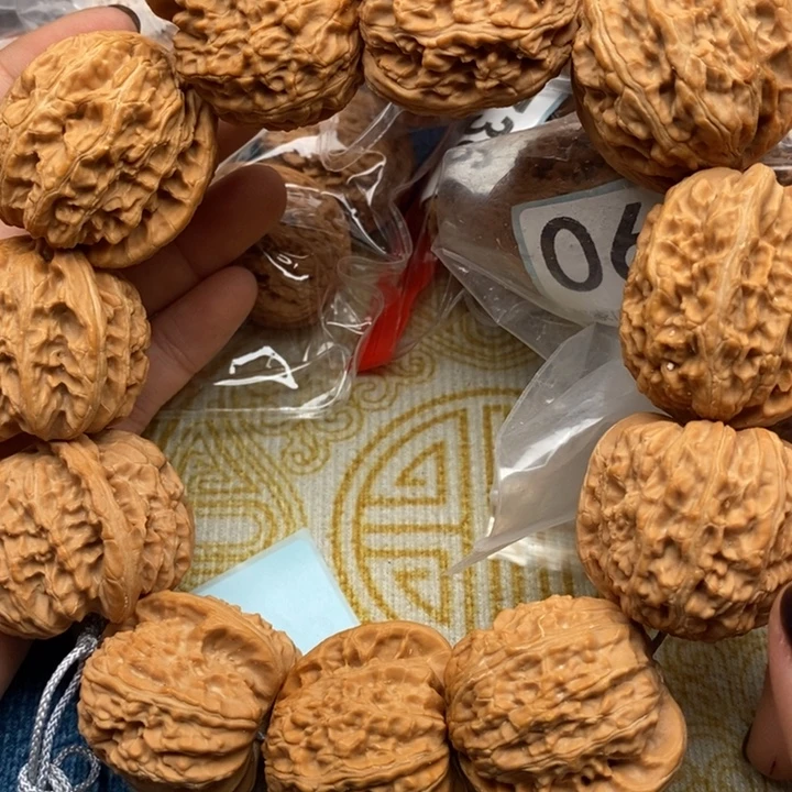 文玩核桃吊坠核桃