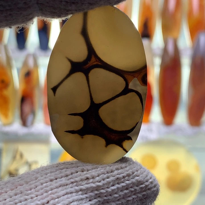 未镶嵌玛瑙/玉髓珠宝半成品80