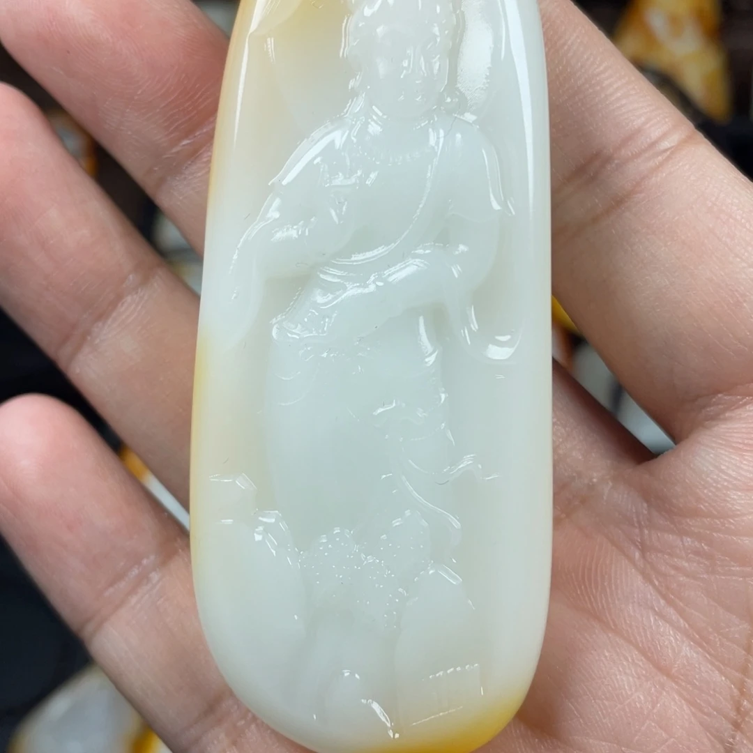 勇***号玉新疆玉观音挂件