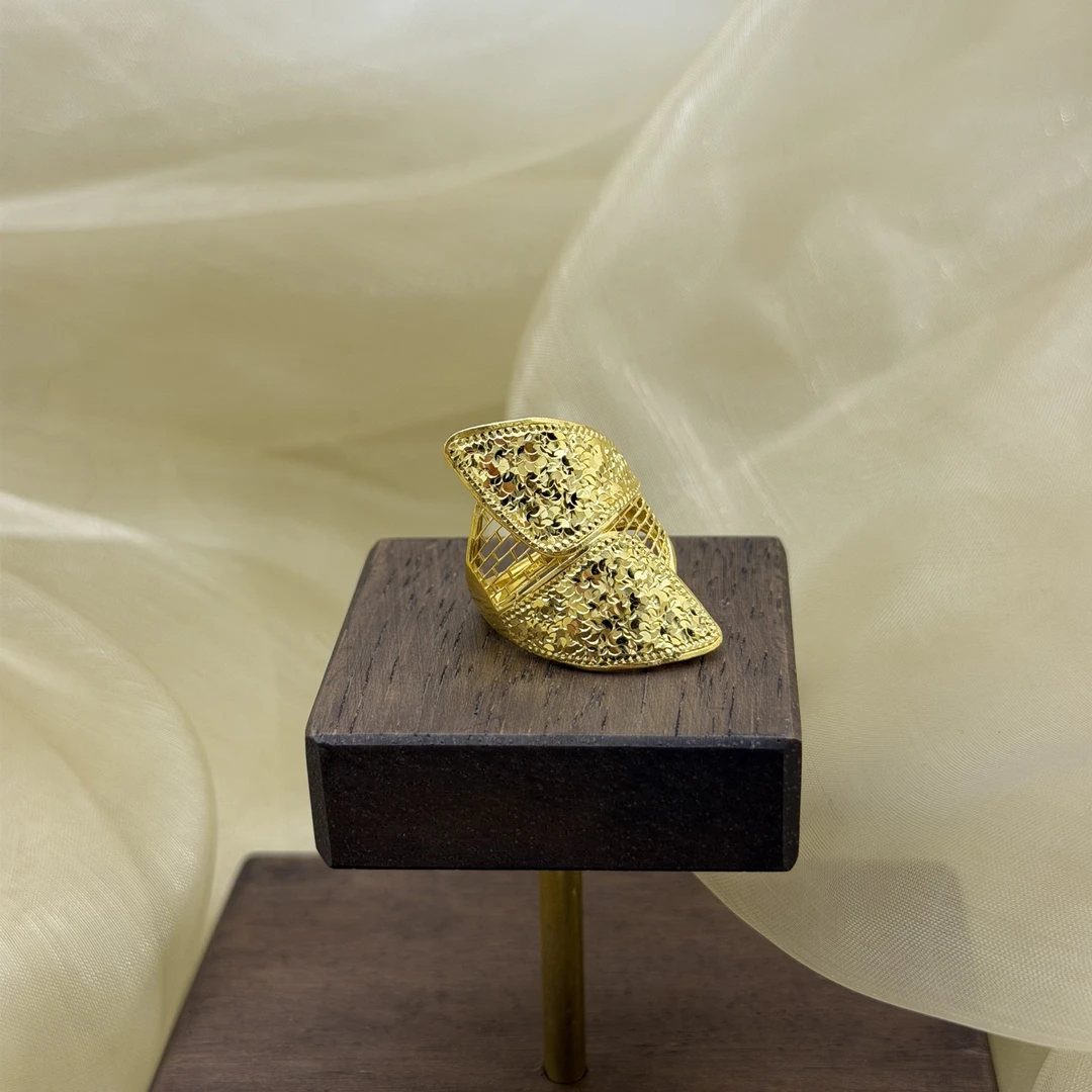 A播 7.58g 足金999 戒指d