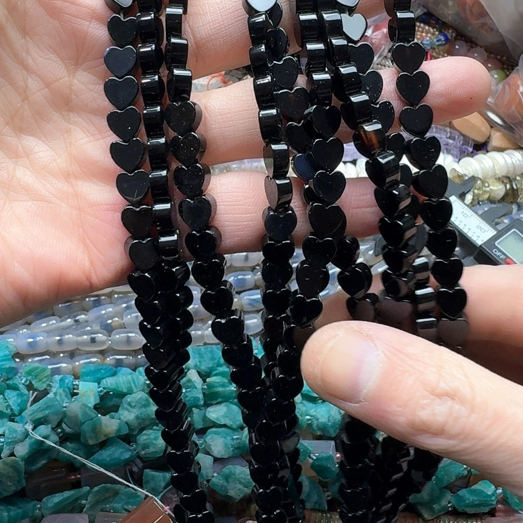 查罗石未镶嵌珠宝半成品一条7mm黑玛 瑙爱心