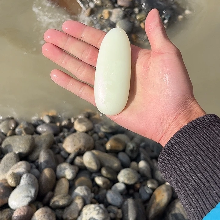 和田玉（糖玉）未镶嵌挂件