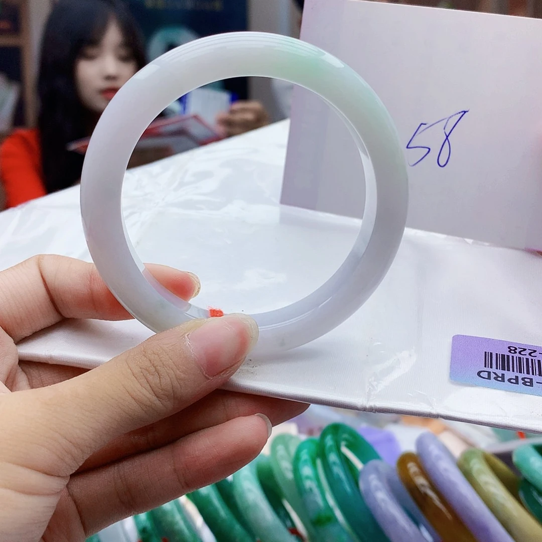 翡翠手镯未镶嵌5678