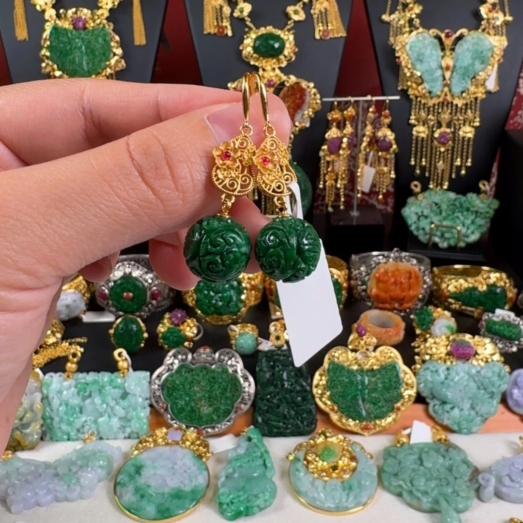 翡翠未镶嵌项链炸价