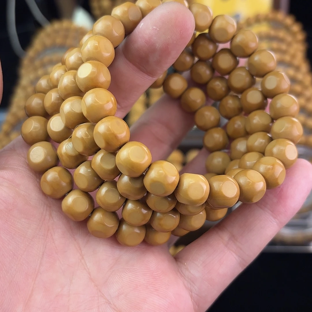 吊坠猴头核桃9.8左右亮面六方，36米