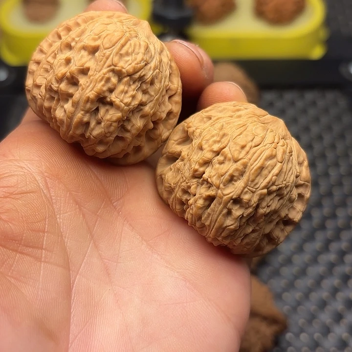 文玩核桃吊坠40全品泥鳅背