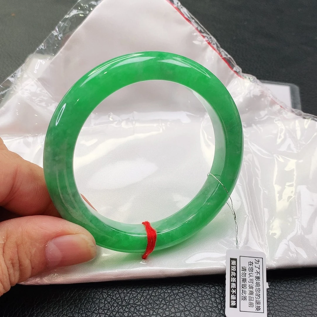 未镶嵌手镯翡翠天然翡翠手镯