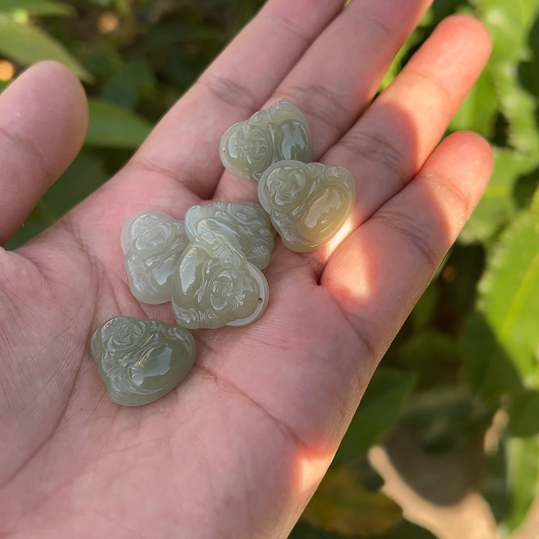 和田玉未镶嵌颈饰和田玉佛公杨