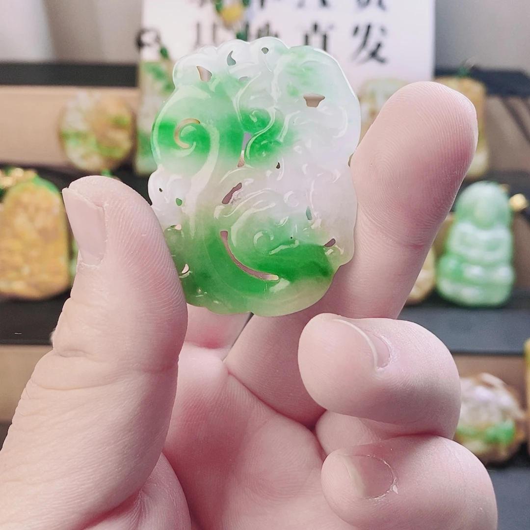 翡翠银S925镶嵌吊坠(赠链)