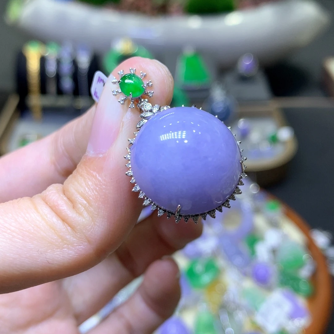 【闪购商品】翡翠颈饰18K金镶嵌翡翠吊坠项链