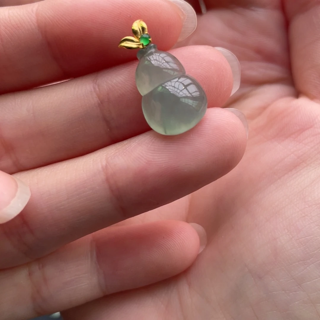 翡翠未镶嵌颈饰筱*?金扣葫芦