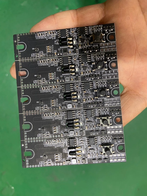 【发5块】3.2/3.7v太阳能感应控制板（全黑控制器）