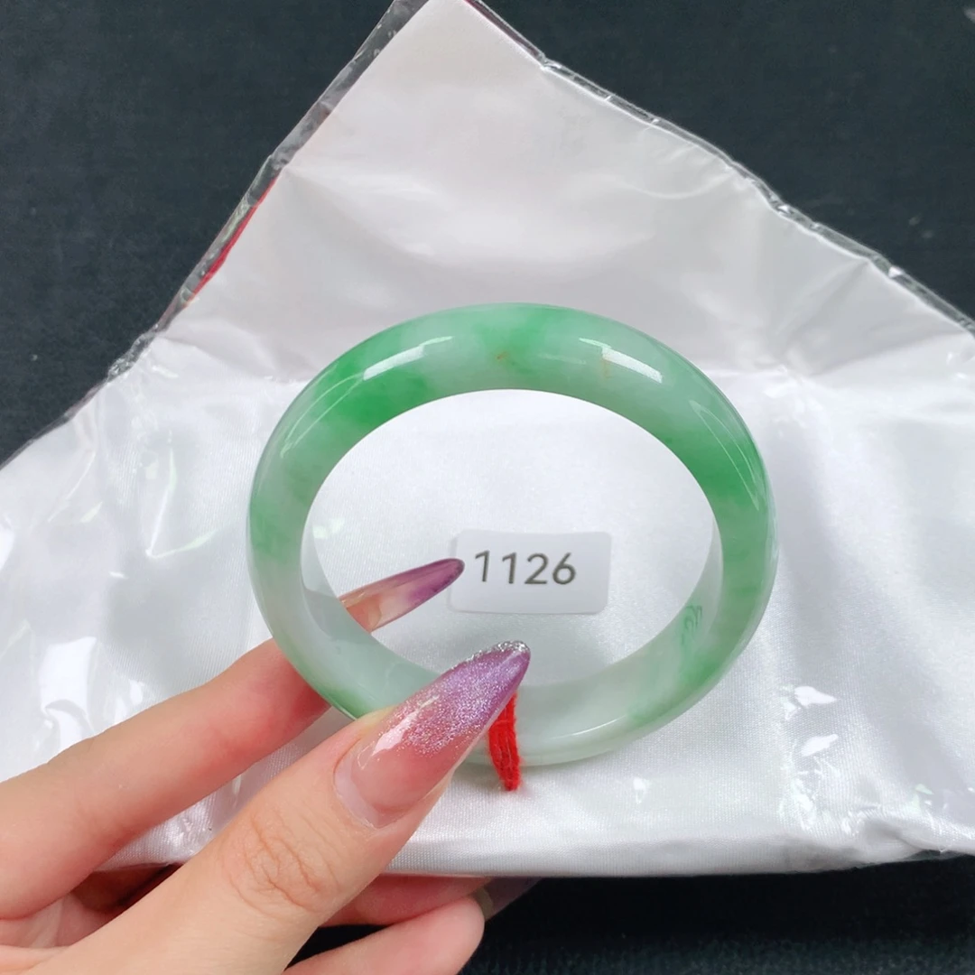 翡翠未镶嵌手镯天然翡翠手镯04