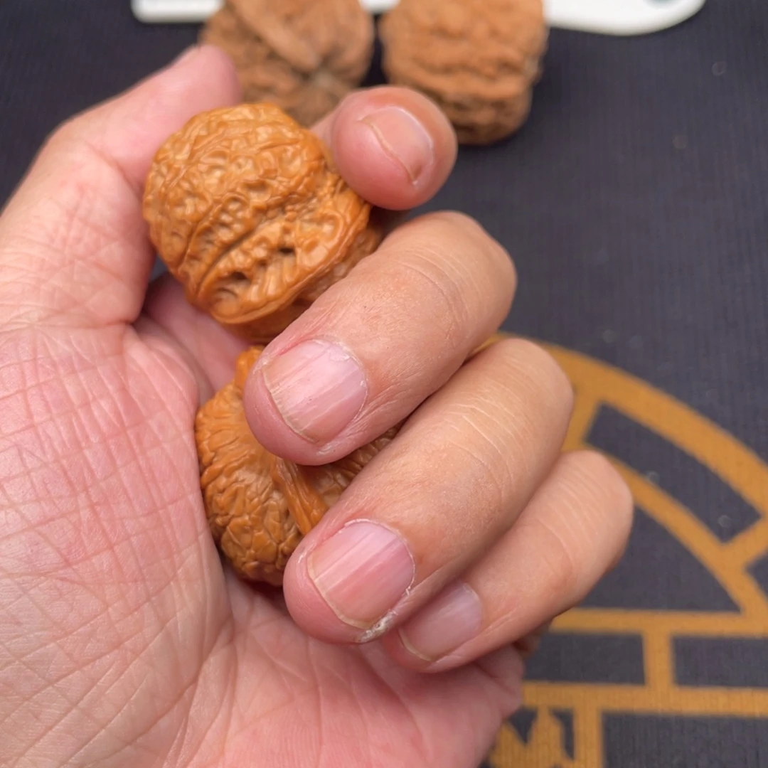*****吊坠文玩核桃血麒麟