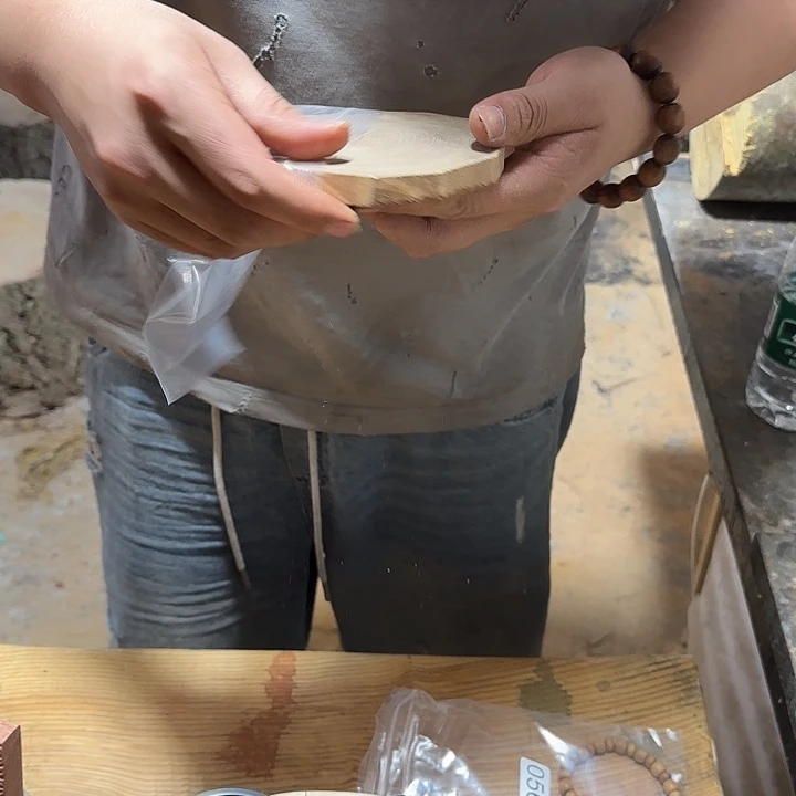 非洲紫檀（红花梨）檀香565