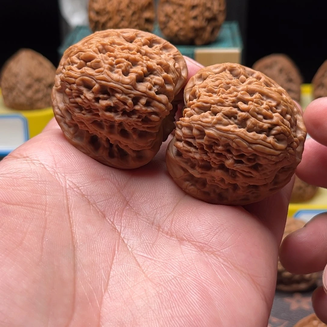 把件文玩核桃1*3球疆