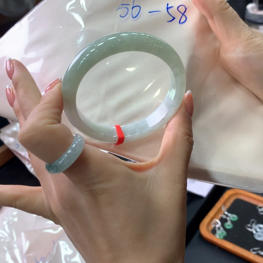 未镶嵌手镯翡翠翡翠