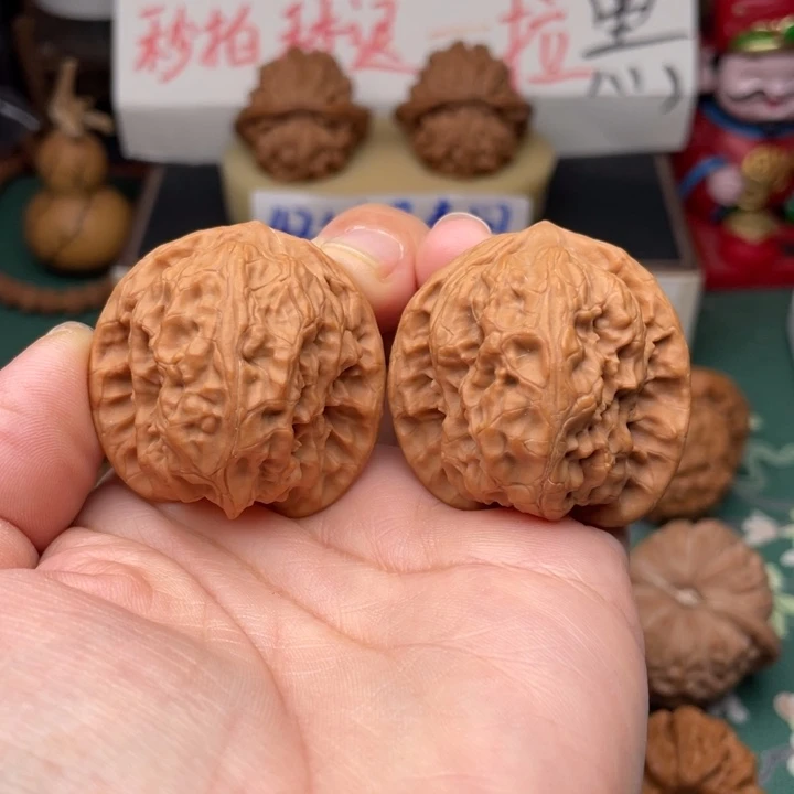 【闪购商品】把件文玩核桃38全品野狼