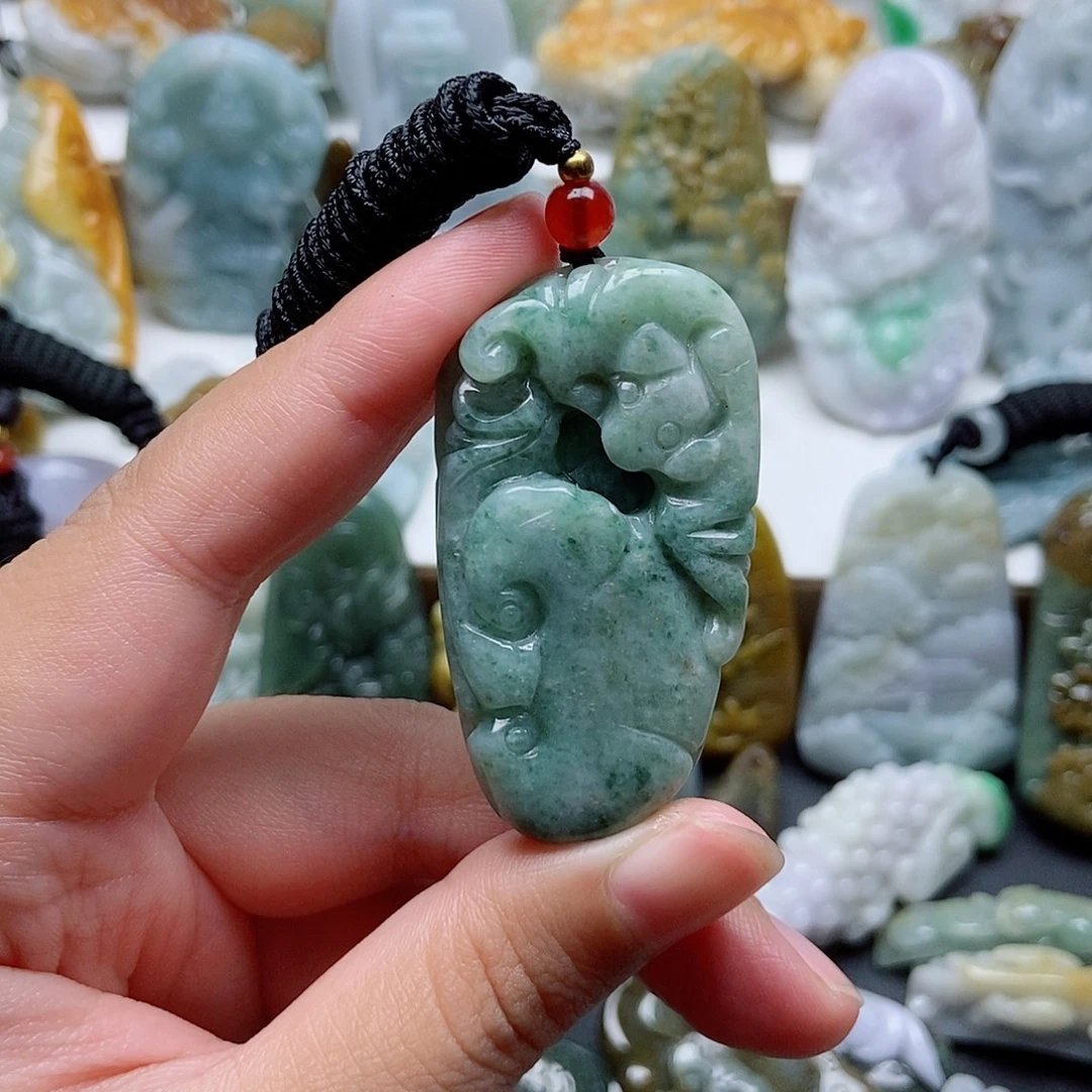 翡翠未镶嵌颈饰翡翠