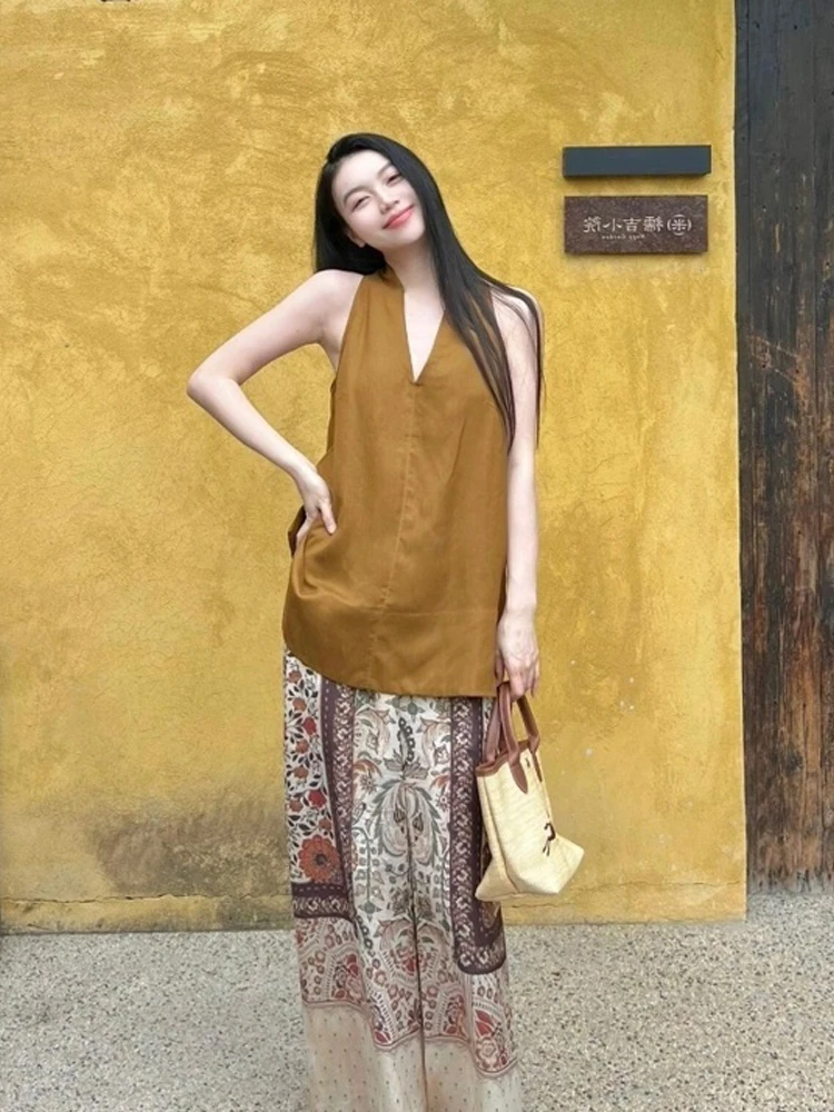 夏日松弛感穿搭棕色无袖背心印花阔腿裤套装休闲慵懒风女2025新款