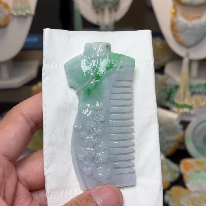 翡翠未镶嵌颈饰吊坠