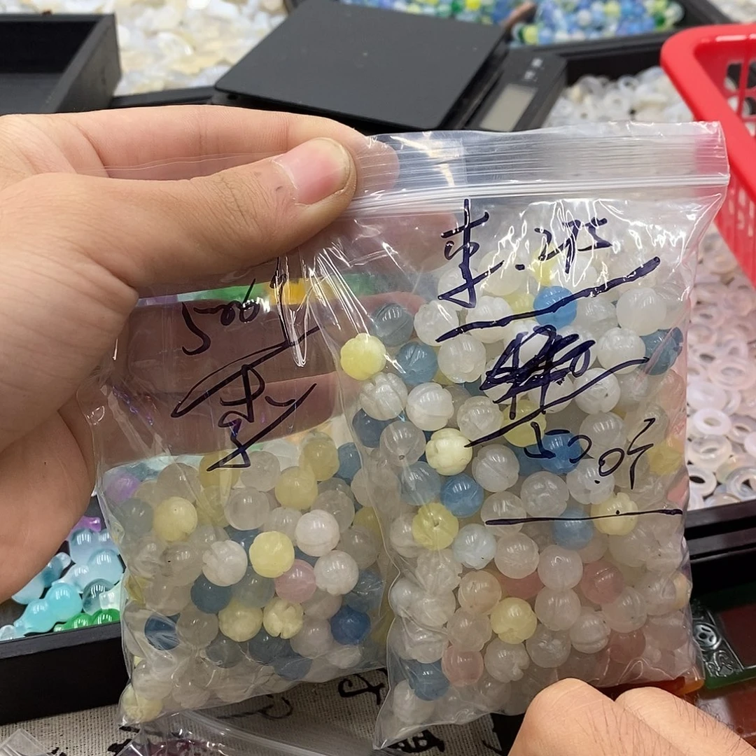 李***抿合金颈饰玛瑙/玉髓