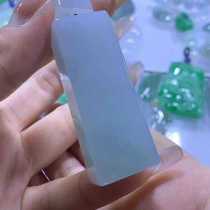 翡翠未镶嵌颈饰天然翡翠A货吊坠