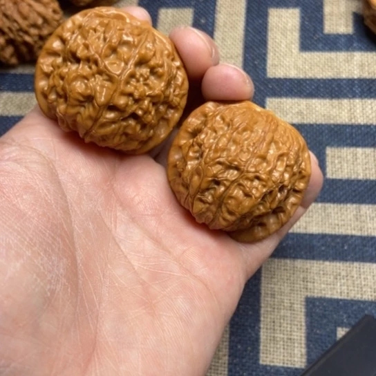 吊坠文玩核桃血麒麟